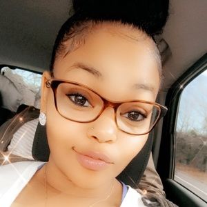 Meet your Posher, Jasmine